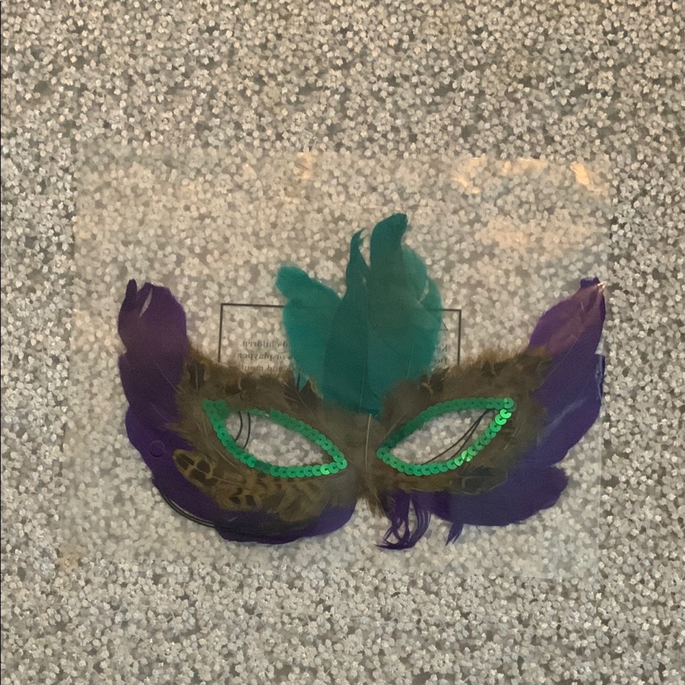 Oriental Trading Co. NIP Colorful Feathered Masquerade Mask